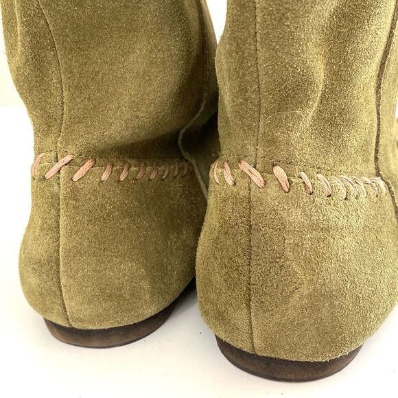 Anthropologie Latigo Olive Green Suede Moccasin Boho Bootie sz 9.5 Cottagecore - Picture 5 of 9